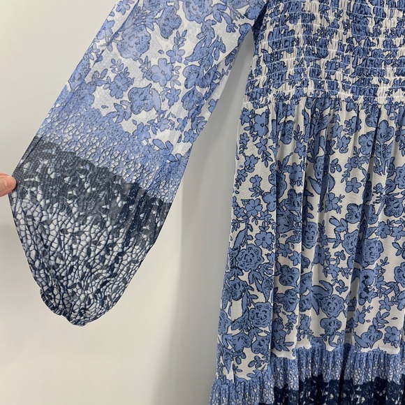 Taylor shirred Babydoll tiered flowy dress Baloon Sleeves blue & white floral 16 - Picture 5 of 16